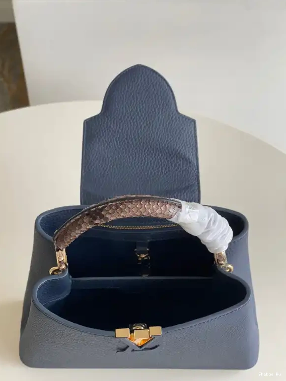 LOUIS BB CAPUCINES VUITTON 0522